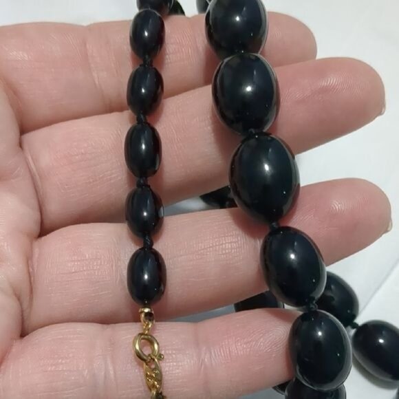 Elegant Black Beaded Necklace Trifari Individually Knotted With Gold-Tone Clasp - Picture 6 of 6